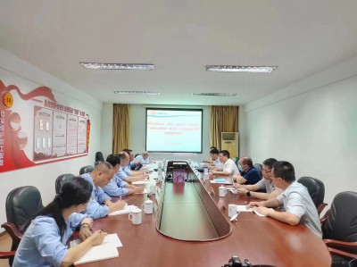 格式工廠省機電控股公司黨委副書記、總經(jīng)理董飛龍，黨委委員、副總經(jīng)理吳大文在永安雙華公�?.jpg
