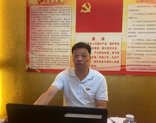 格式工廠烽林陳濤：海峽科化公司黨委委員、副總經(jīng)理張賢鋒到烽林分公司科二黨支部上專題黨課2.jpg