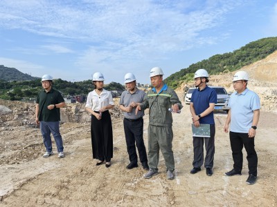 格式工廠民化建設(shè) 鐘志明 海峽科化公司黨委副書記、常務(wù)副總經(jīng)理陳志華帶隊(duì)到民化建設(shè)霞浦分公司調(diào)研.jpg